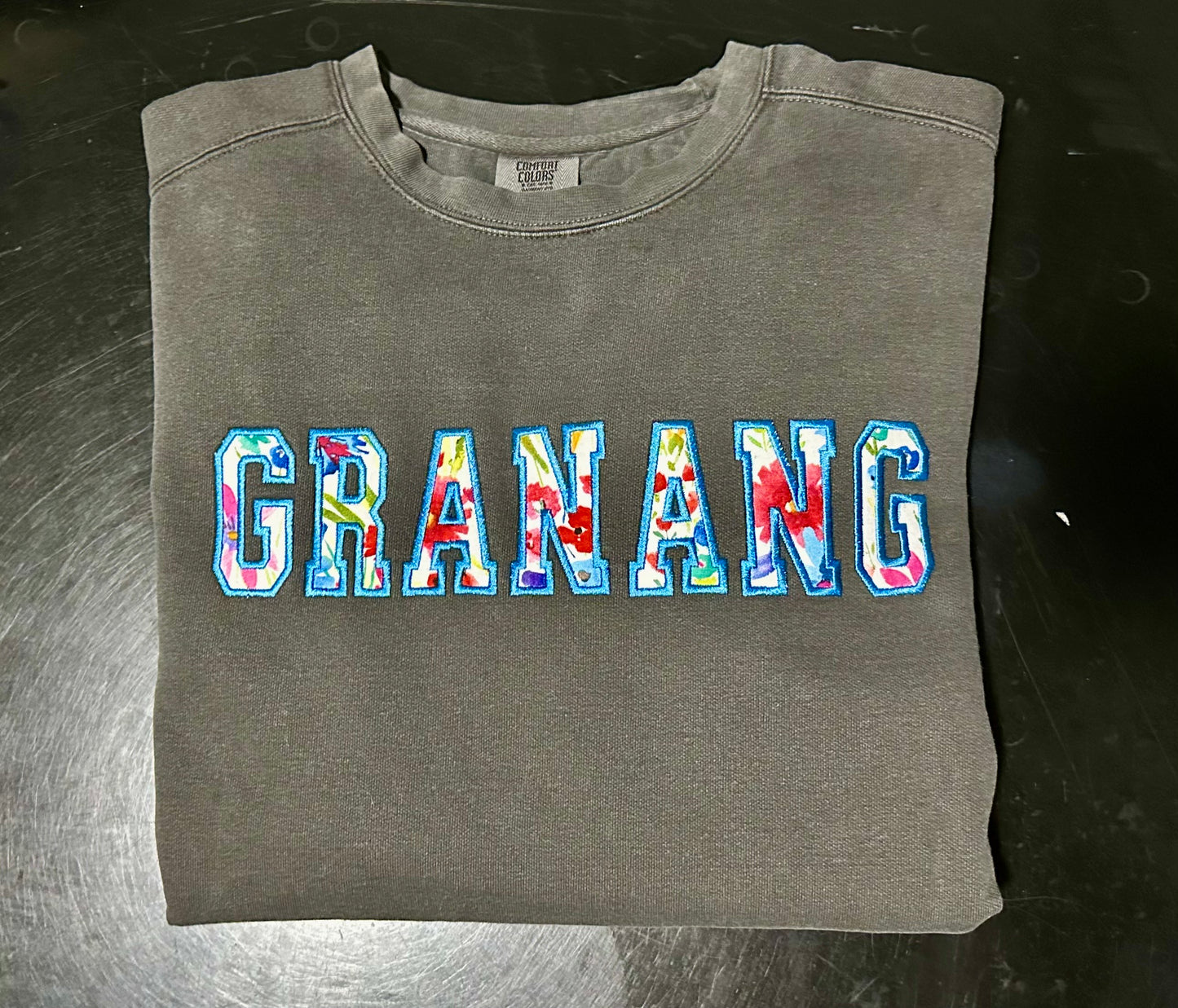 Applique crewneck